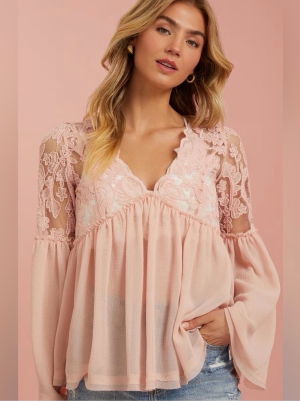 GUC Altar'd State Rosemary lace tunic size xs. 100% polyester.